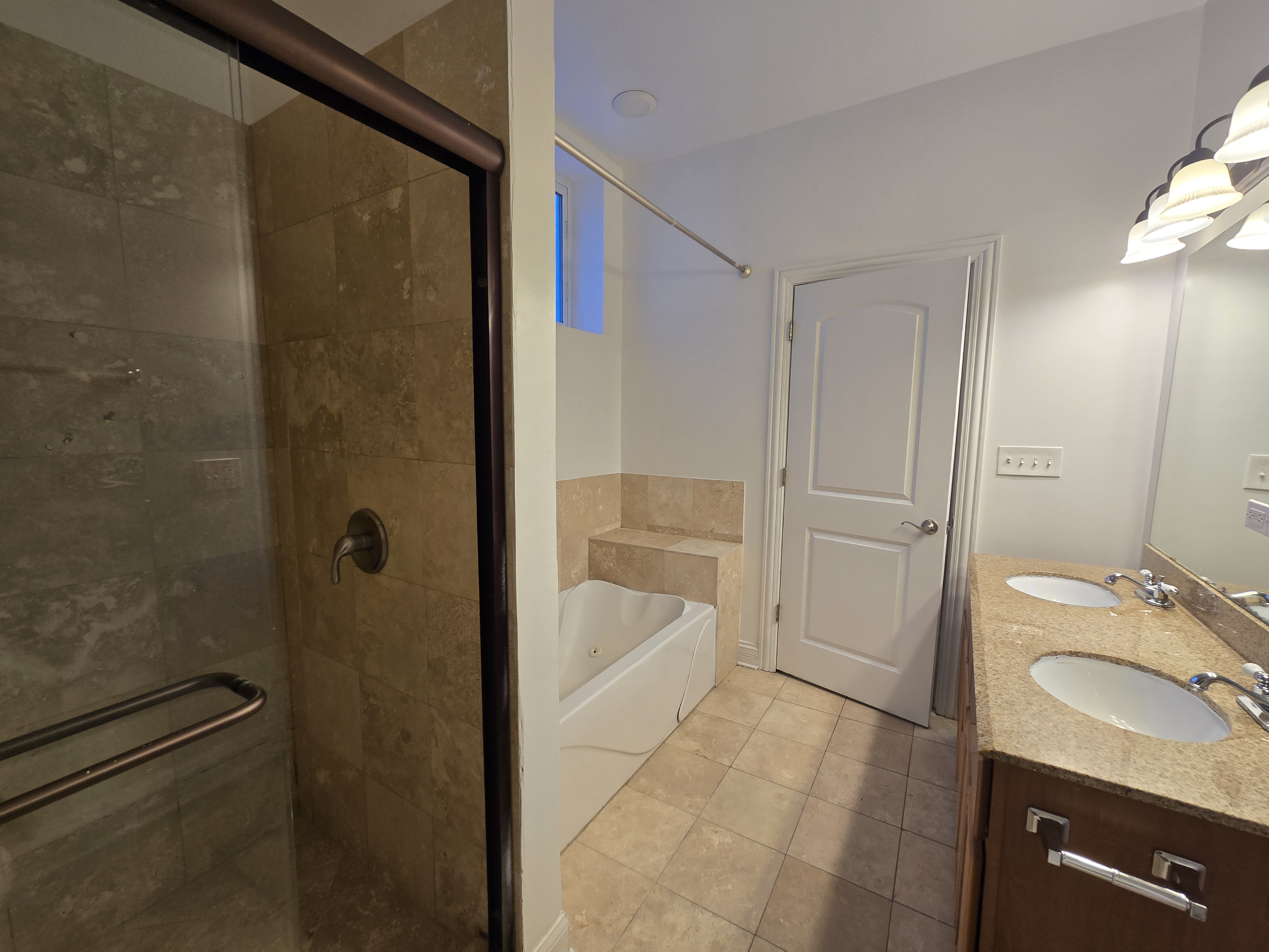 3829-31 N. Kedzie Ave. 3829-31 N. Kedzie Ave., Chicago, IL 60618 Irving Park - Leasing by Cross Street